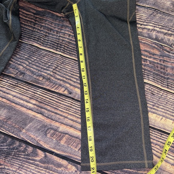 Athleta Heather Gray Cropped Leggings with Stitch Detail size Small - Picture 5 of 5